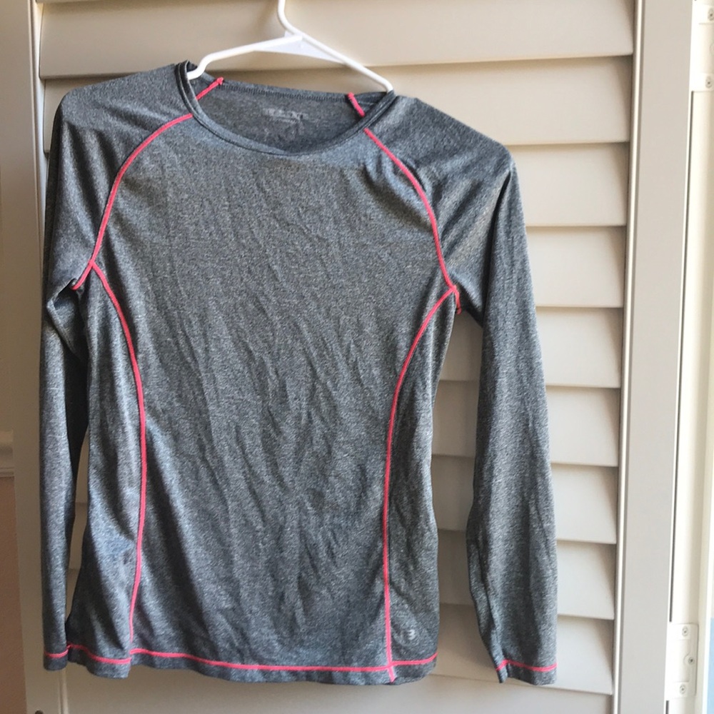Long sleeve active shirt